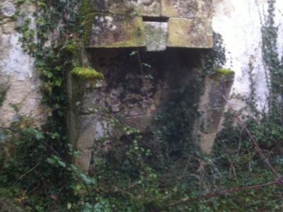 Restauration d’une cheminé en pierre à côté Bordeaux en Gironde